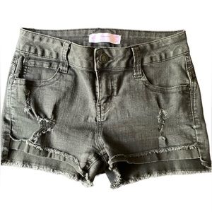 NO BOUNDARIES Jean shorts